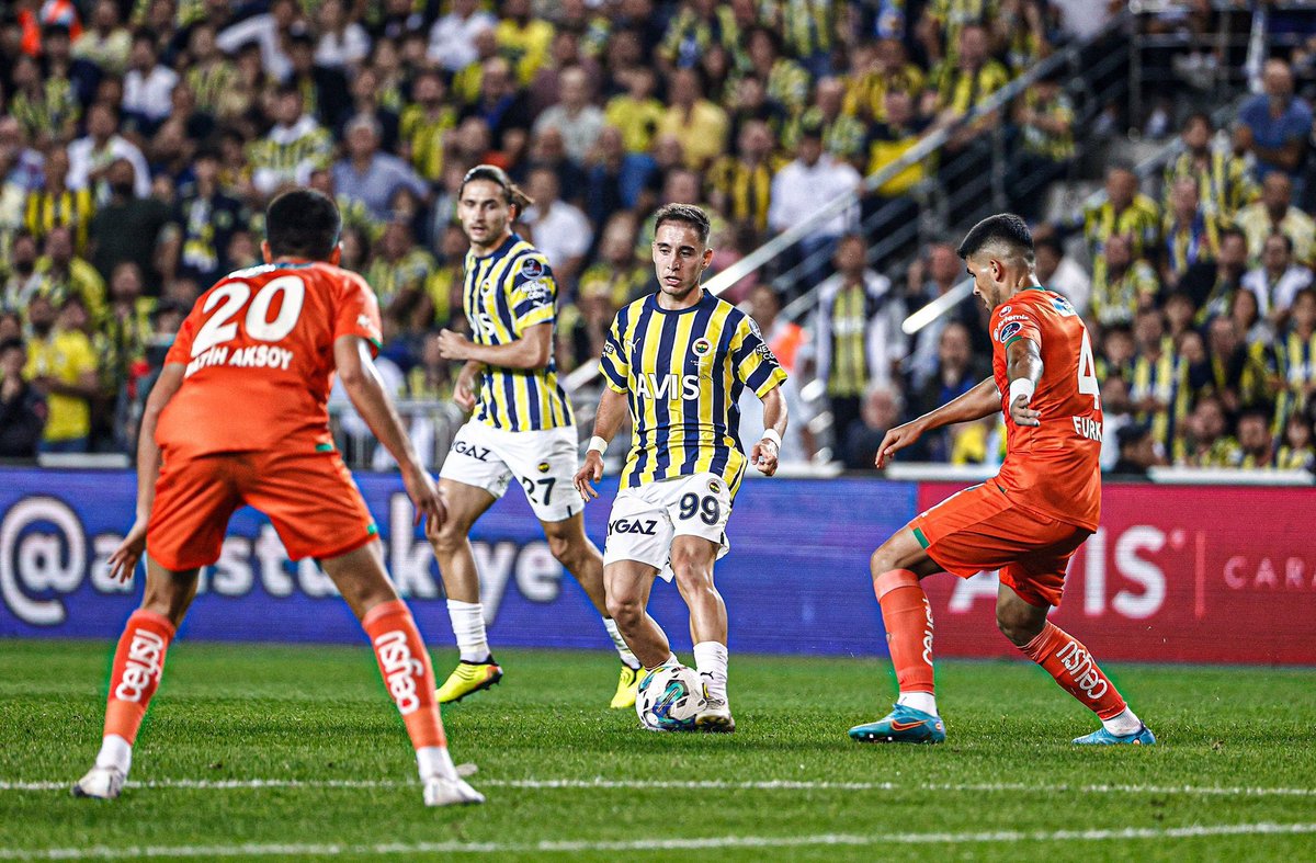 fortesports1's tweet photo. 🟡🔵Emre Mor, bu sezon Fenerbahçe formasıyla Süper Lig'de en fazla top kapan oyuncu oldu. 

📌 8 - Emre Mor
📌 7 - Luan Peres
📌 7 - Ferdi Kadıoğlu

🔗 (@OptaCan) https://t.co/5bqpkpSw2G