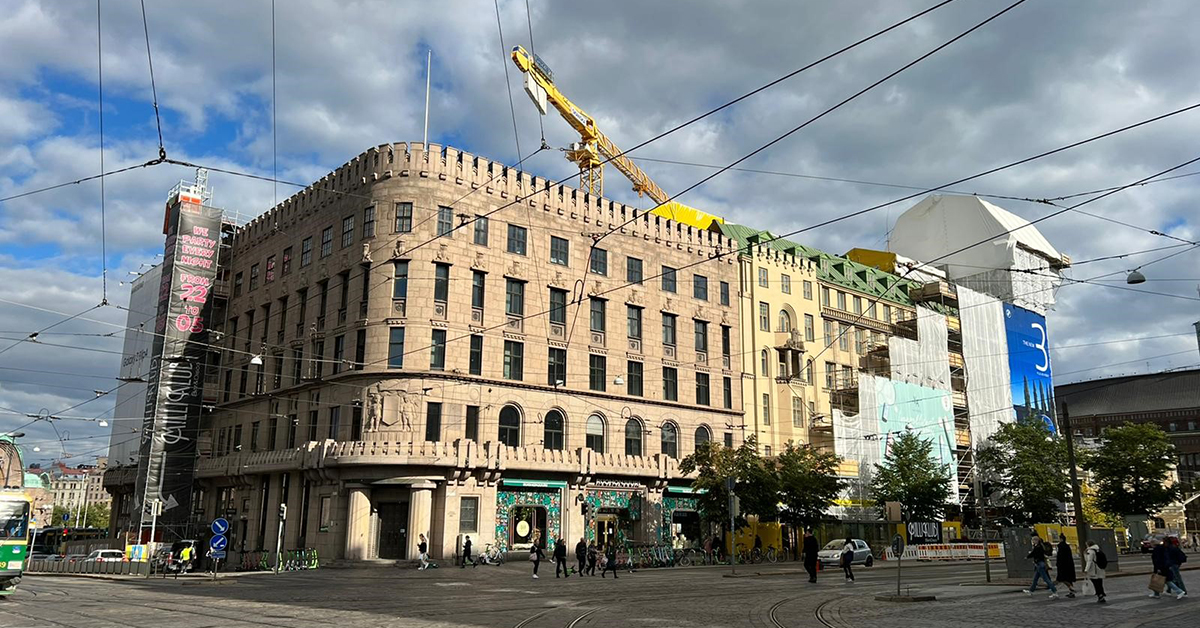 Helsingin Kaivopihalle rakentuva loistohotelli Grand Hansa on ehdolla @rakennuslehti kisassa #vuodentyömaa’ksi. Onnea kisaan @SkanskaFinland @YlvaHelsinki! #rohkeastiparempaa #rakennesuunnittelu