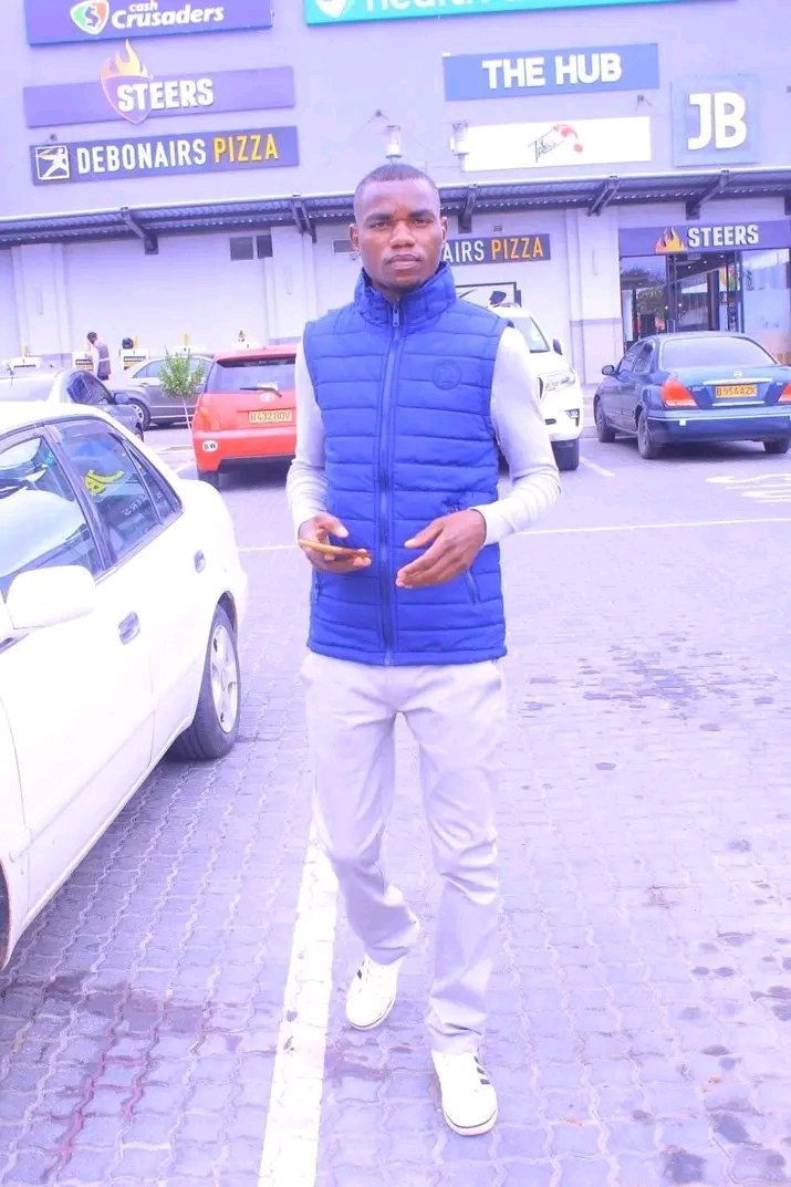 OunaMot's tweet photo. Mans🌠 https://t.co/l2dUNyvJN4