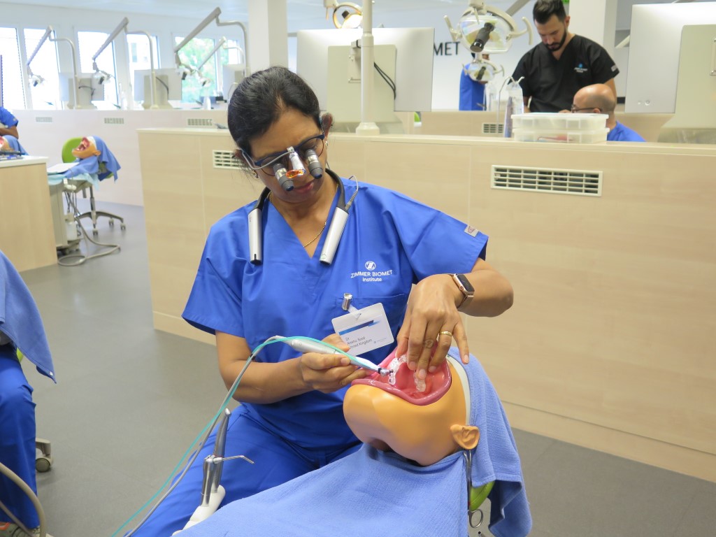 theimplantsage's tweet photo. Dr Peter Sanders has just returned from the Zimvie Institute in Winterthur Switzerland, where he hosted the two-day practical course on: ‘Planning, guided surgery and restorative pathways for ‘teeth in a day’.
#dentalimplants #zimmerbiomet https://t.co/KsiyLGJqqm