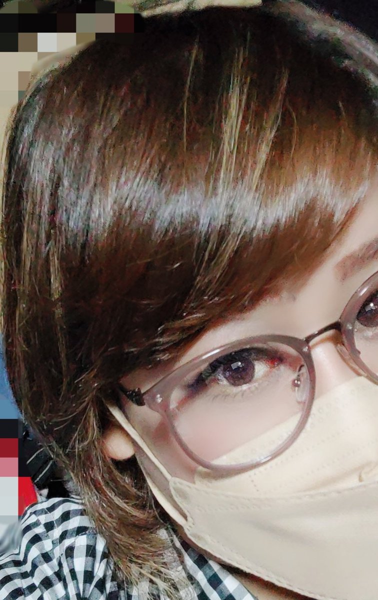 maroro09's tweet photo. 今日は、髪の毛めっちゃ切って気分がいいので久しぶりに浮上してみた！
でもよく見たらおばちゃん丸出しやなぁ(笑)
これ出しても大丈夫やろか？！

まぁ体調はボチボチって感じなんですけど...😢 https://t.co/aSAXXDG6Yn