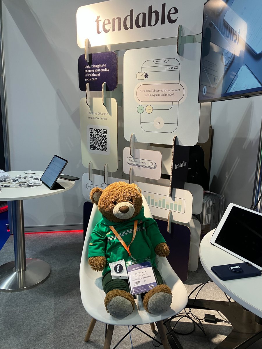 WeAreTendable's tweet photo. Look who came to visit us at stand J100, it's @BDMed_Bear from @BDMed_Training with a Tendable pop socket as a souvenir!💙 

#ESS2022 #Ambulance #NHS #Health #Quality #Healthcare #Emergencyservices https://t.co/Mbm2WyVMVr
