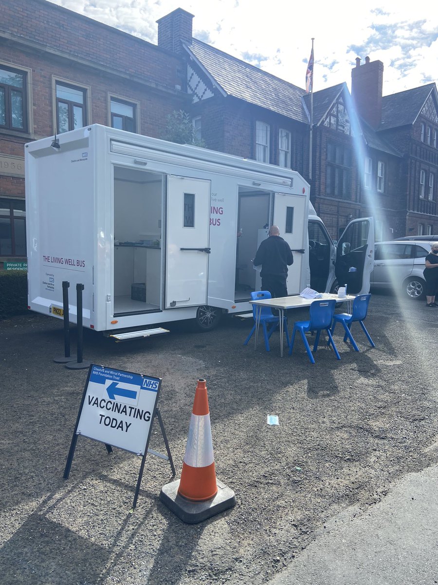 One of our residents and his lovely mum making use of the pop up #covid_19 vaccination clinic at Victoria House. Pop on down !! Here till 4pm today <a href="/Go_CheshireWest/">Cheshire West</a> <a href="/forfutures_/">forfutures</a> <a href="/ForHousing/">ForHousing</a> <a href="/MuirGroupHA/">Muir Group Housing Association</a> #northwich #nhs