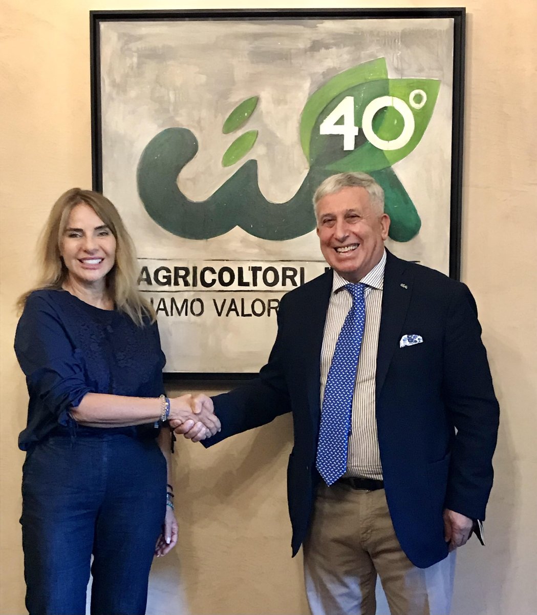 Le #elezioni sono alle porte e #Cia stringe sugli ultimi incontri in vista del #voto 🗳
Il vicepresidente nazionale Gennaro Sicolo ha ricevuto <a href="/maria_spena/">Maria Spena</a> di <a href="/forza_italia/">Forza Italia</a>, attuale vicepresidente della Commissione #Agricoltura della Camera 🤝👨‍🌾
➡️ bit.ly/3UqEV28