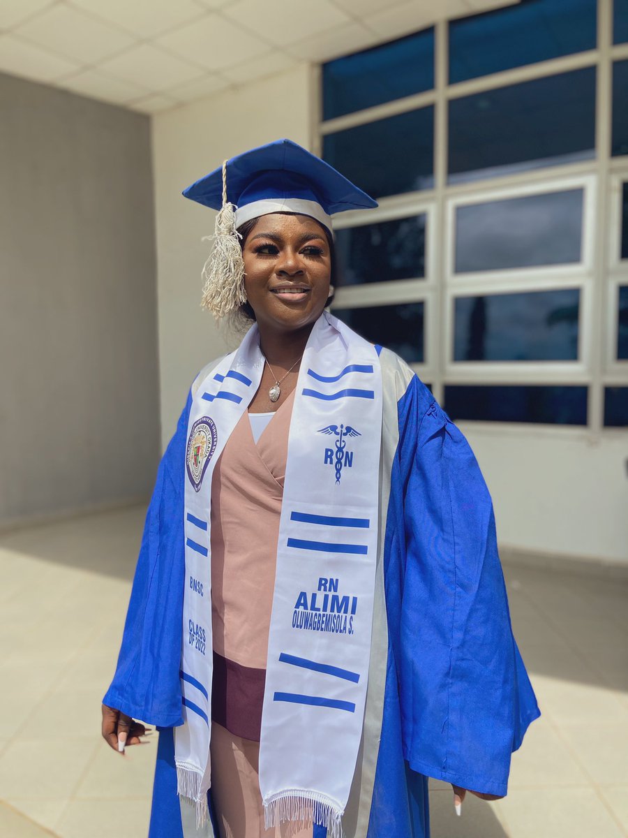 Suly_suly01's tweet photo. Yall today is my induction into the prestigious nursing profession❤️❤️❤️❤️❤️ https://t.co/pKSowGHhVX