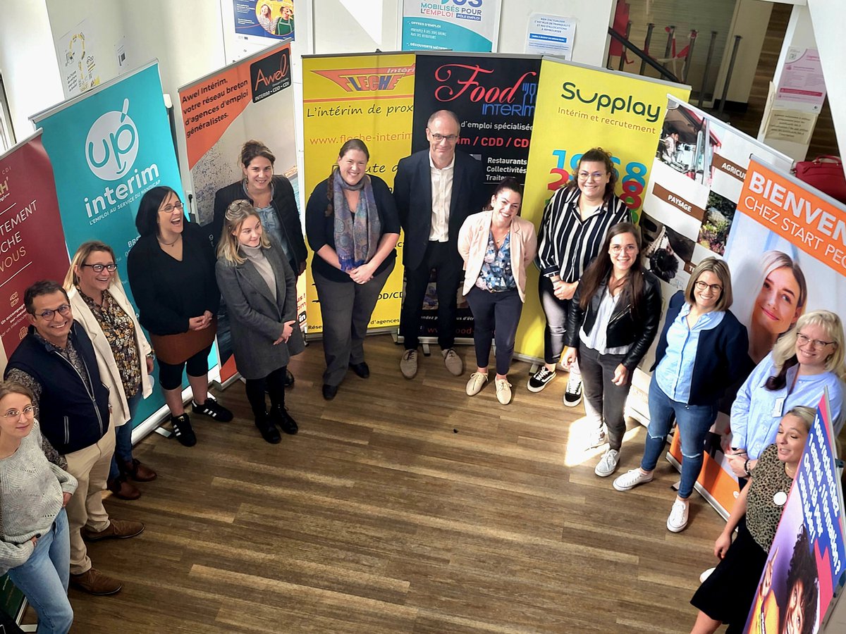 beremtom's tweet photo. #TousMobilises pour l'emploi. Privatisation de l'agence Pôle emploi de Guingamp pour les 18 agences intérimaires de nôtre territoire. Une matinée très productive. @Ville_Guingamp @VilledePaimpol @Prefet22 https://t.co/ZS4SLXeSfy