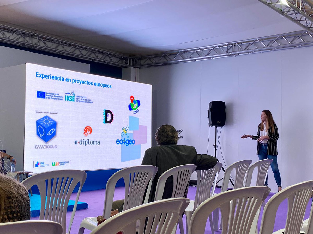 INIT_UJI's tweet photo. Águeda Gómez presentando al INIT en el Foro Nacional de Innovación organizado por @FGlobalis https://t.co/HuWlMPsRsu