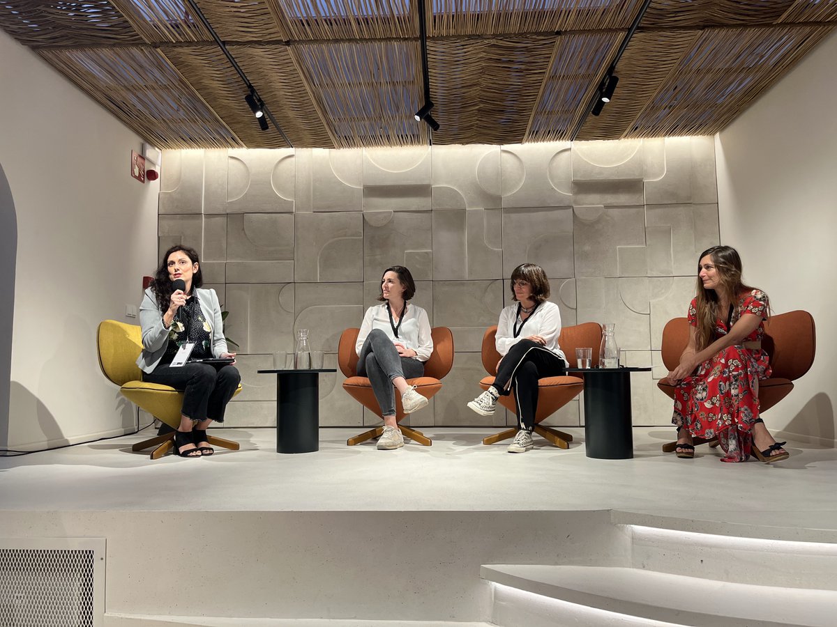 emprencat's tweet image. ♀️ Sessió de cloenda del Grup de Treball Dona i Empresa #GTDE celebrada ahir a @JunoHouseClub.

El grup finalitza el seu recorregut amb un fort impuls a l'ecosistema de suport al talent femení de Catalunya.

👉gen.cat/3BA2s86

#DonaEmprèn