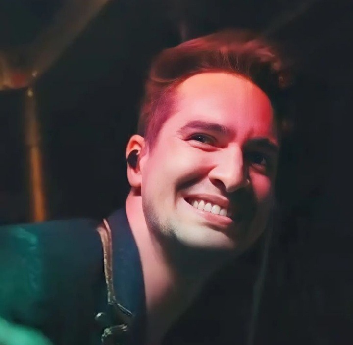 RebelliousBoy's tweet photo. Happy Wednesday ☺️🧡 https://t.co/YyiL0YYQHc