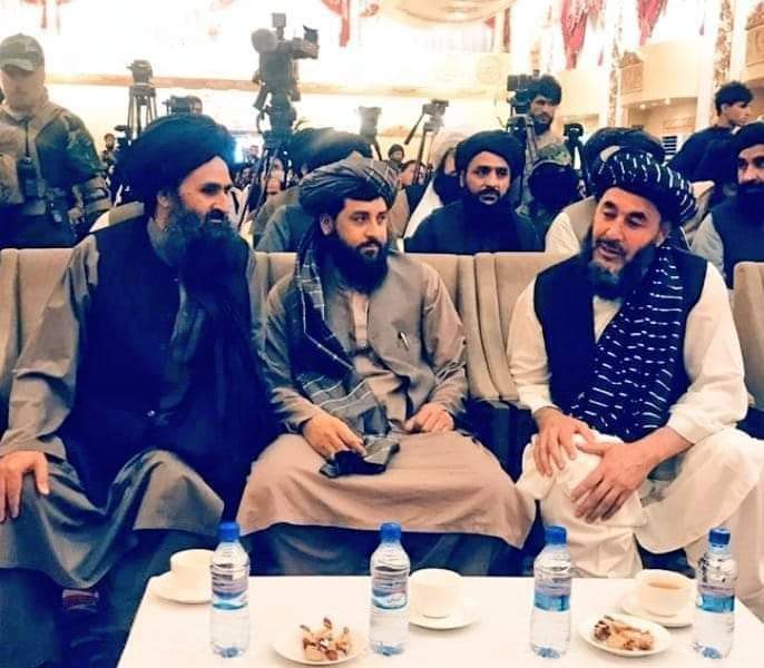 داسې انځور بیا په کیمپوالو اور بلوي .
ریټویټ یې نکړئ .😣