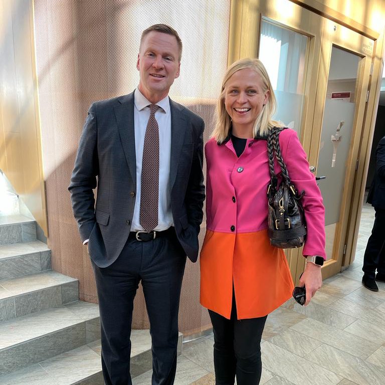 Tänään oli kunnia haastatella erittäin osaavaa kansanedustajaa. Keskustelimme taloudesta ja verotuksesta. Kiitos <a href="/elinavaltonen/">Elina Valtonen</a> osallistumisesta <a href="/suomenyrittajat/">Suomen Yrittäjät</a> tilaisuuteen. #yrittäjät