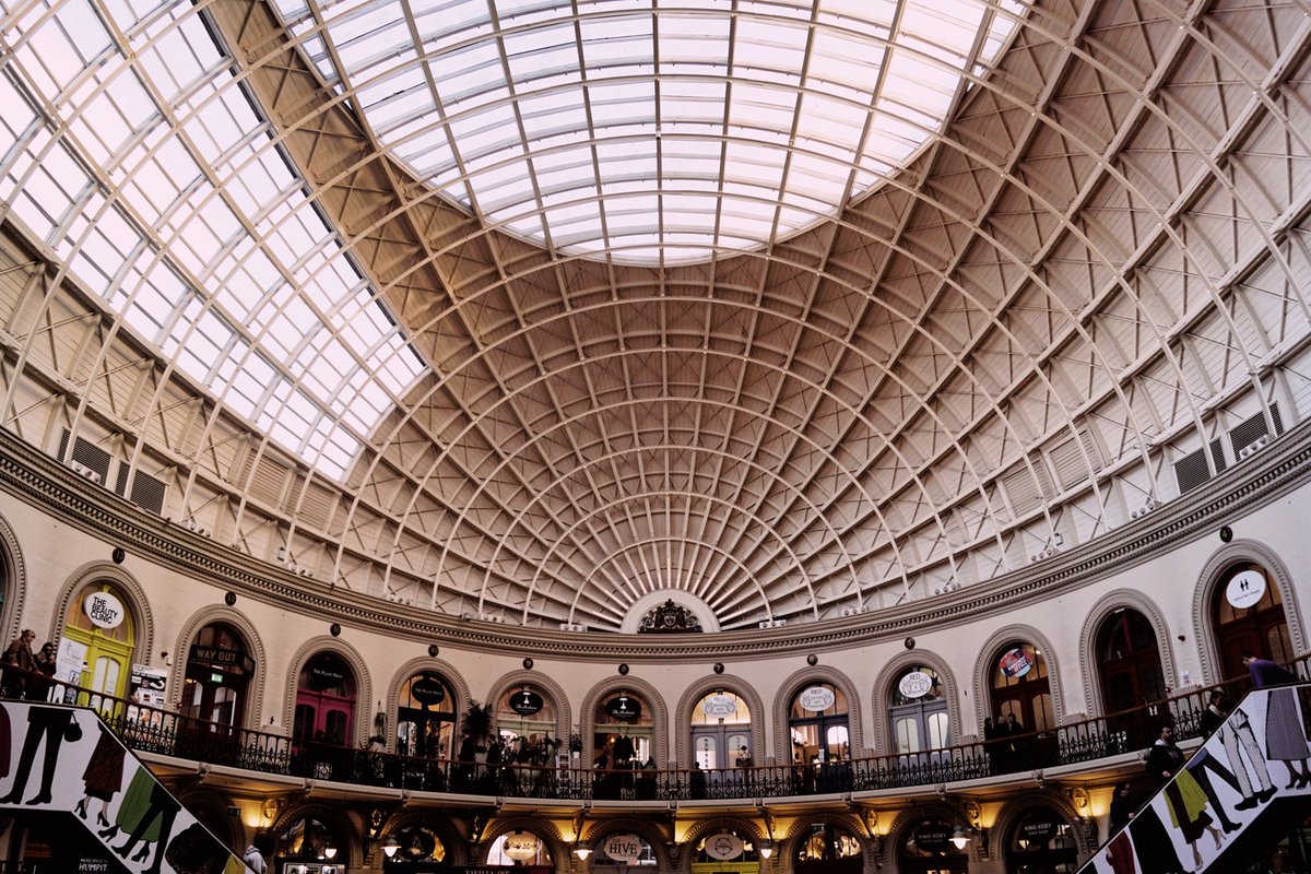 leedsbeckett's tweet photo. From top tourist attractions to quirky vintage shops and unrivalled green spaces, Leeds has everything you could possibly want. Get a taste of just how good #lifeinLeeds is and join our City Walking Tour this afternoon! #BeBeckett #BeckettFreshers #Leeds
https://t.co/ICeGSyOUB7 https://t.co/lYnS9jPIpc
