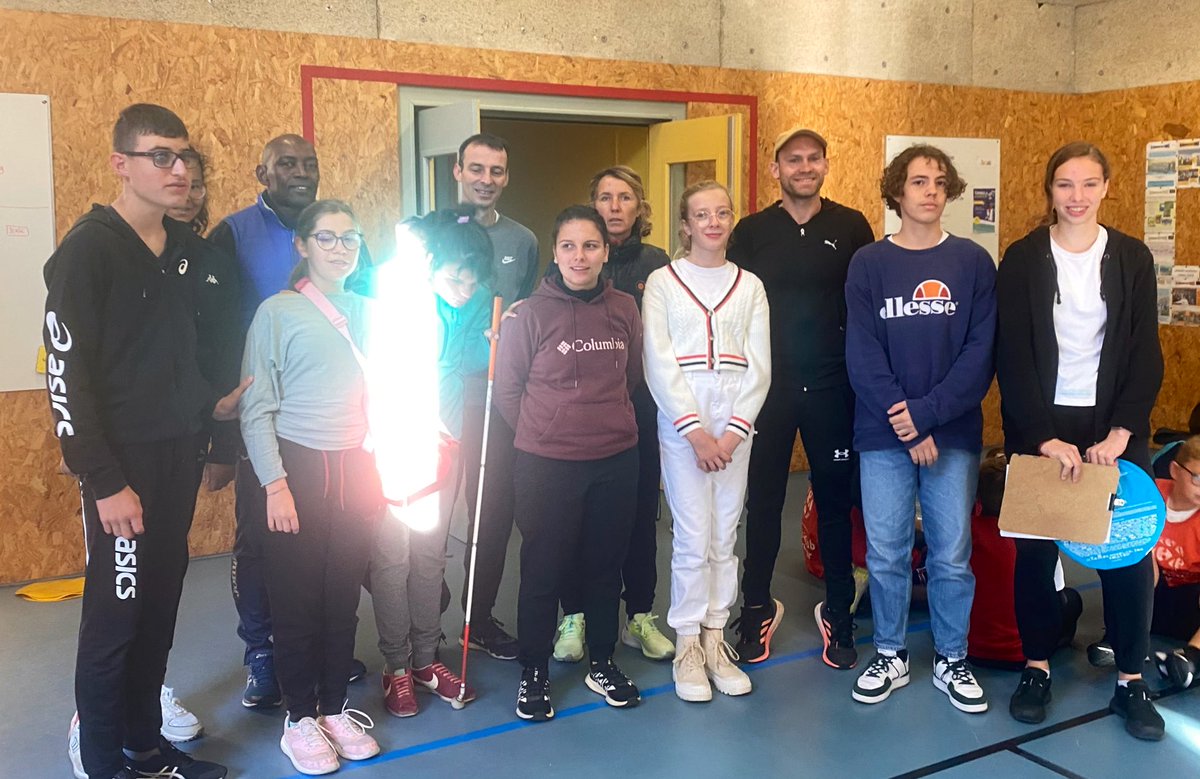 College_Peguy03's tweet photo. #JSS2022 @College_Peguy03 : esprit d’équipe et #sportpartagé ! Petit déjeuner équilibré, ateliers sportifs : tout le monde est sur le pont! Profs, Aed, IJA agents et les plus grands! Ensemble on va plus loin! @DSDEN_03 @acclermont @unss_03 @BenmiloudKarim https://t.co/SYcgJvTLR3