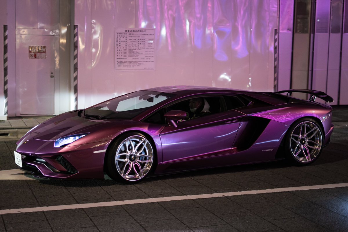 matttboniface's tweet photo. Lamborghinis in Tokyo                               Wish I had more time to adjust my settings correctly https://t.co/K1lbV1sWri