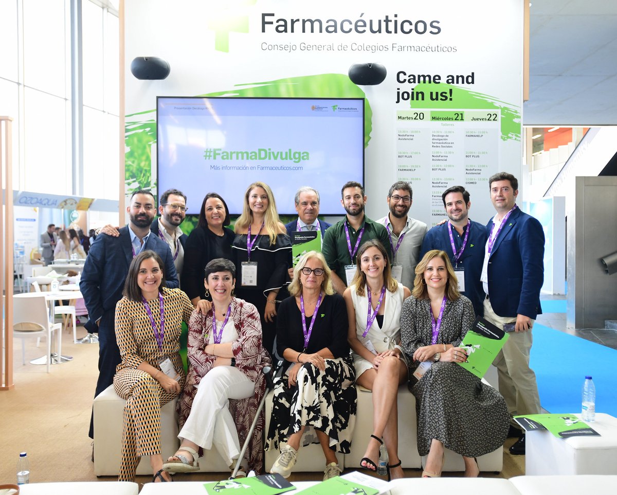 Farmaceuticos_'s tweet photo. Los farmacéuticos se reivindican como referentes en la divulgación de contenido sanitario en Redes Sociales.
➡️ https://t.co/iN5kLxBUiN
#FarmaDivulga #22CNF #FIP2022 https://t.co/8tOGDcI10a