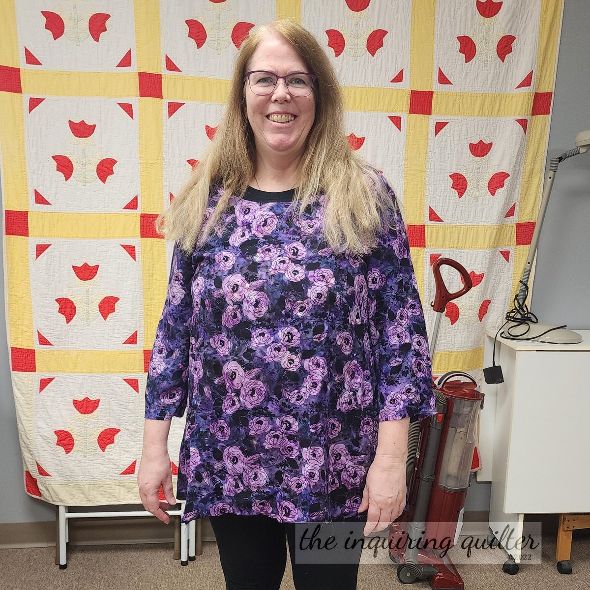 Made a new top! What are you working on? Drop by to enter all the giveaways!

inquiringquilter.com/questions/2022…

#inquiringquilter #islandbatikambassador @islandbatik #islandbatik #iloveislandbatik