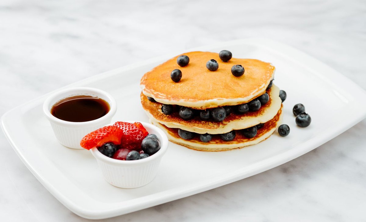 EggsmartCAN's tweet photo. There is nothing as tasty & satisfying than a stack of fluffy, blueberry pancakes 🥞🫐
.
.
.
#Eggsmart #GoodMorning #Pancakes #BlueberryPancakes #Blueberry #PancakeLover #Breakfast #Buttermilk #BerryDelicious #VeryBlueberry #OhMySweetness #OrderAhead https://t.co/vE8mzQyX6B