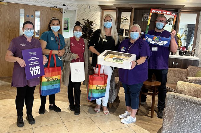UNISONEastMids's tweet photo. We're out and about again saying thank you to our amazing members who work on the frontline everyday, keeping public services going! 👏 

#FrontlineFortnight https://t.co/jF3e2hQ0Q3