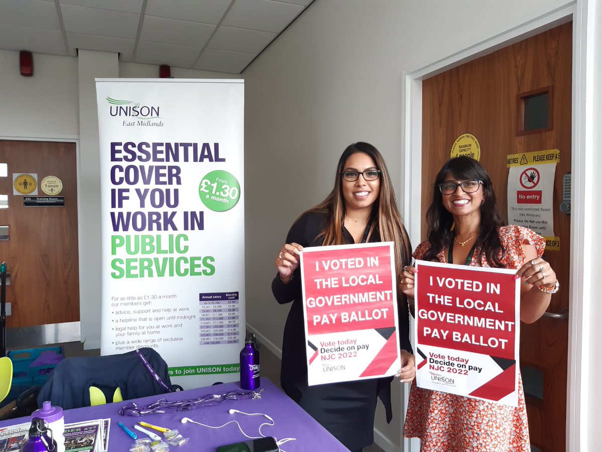 UNISONEastMids's tweet photo. We're out and about again saying thank you to our amazing members who work on the frontline everyday, keeping public services going! 👏 

#FrontlineFortnight https://t.co/jF3e2hQ0Q3