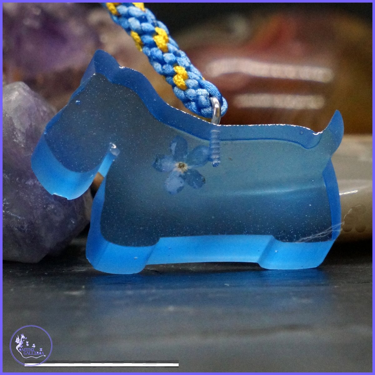 IantheGalleria's tweet photo. Did you know we have a wide range of Forget-Me-Not themed products on the website?
Anything sold with a Forget-Me-Not will have 50% donated to Dementia UK at the end of the year.
This is one of our handmade Keyrings.
#AMZart #ForgetMeNotFriday #BookWorm #giftidea #EarlyBiz https://t.co/qK4ndTOOEh