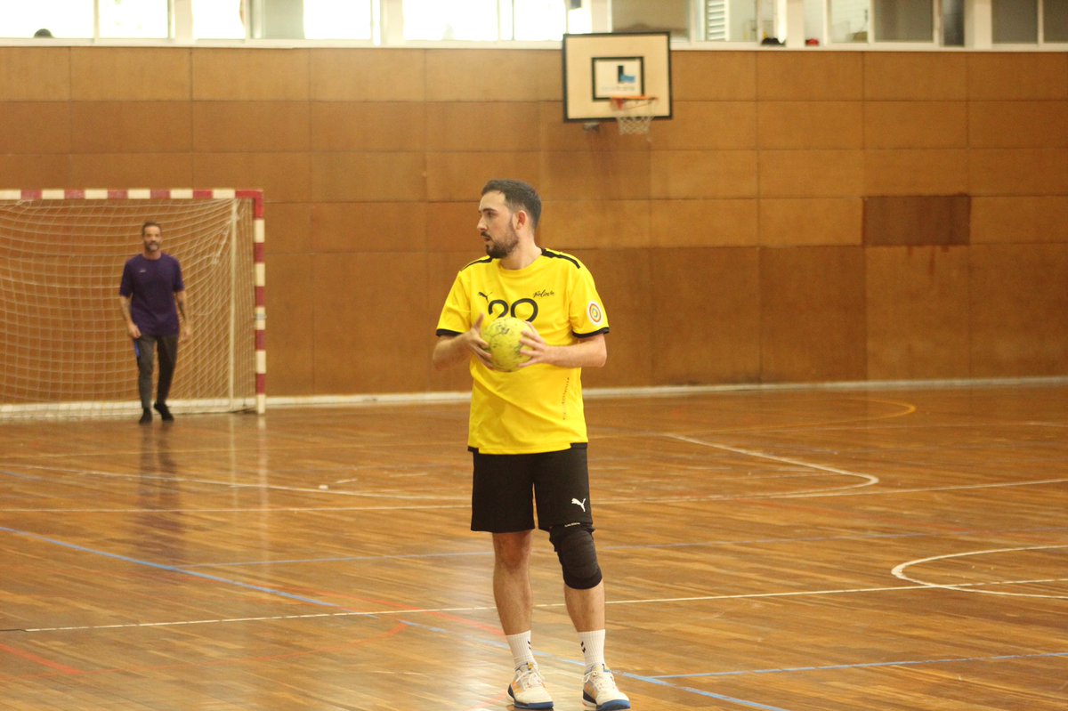 andohernan's tweet photo. Unas fotitos del sábado #Panteresports2022 #HandbolPanteres 🤾🏼🔥💛 https://t.co/vZ1N5dWZ5F