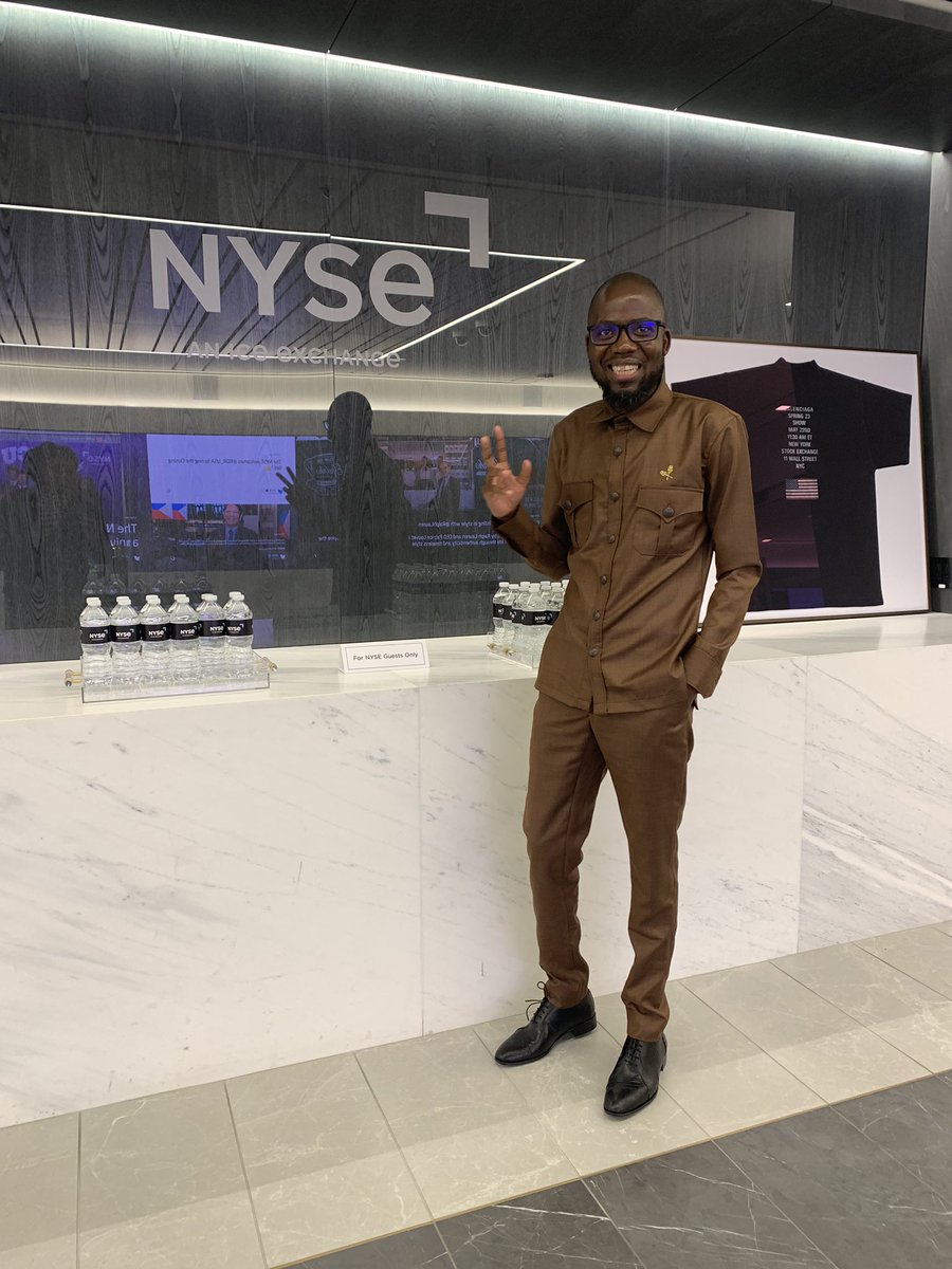 TtMoafrika's tweet photo. TODAY: Took a local brand ‘A Brand Called You’ to @NYSE New York Stock Exchange! Thanks team #ABrandCalledYou @PeterMbelengwa and team for trusting the villager with your clothing/brand. @Brand_SA
#RSA
#localislekker
#mandela
#nyse
#fashion
#itwillmakesense
#OneDayIsOneDay https://t.co/OO8QLslbAS