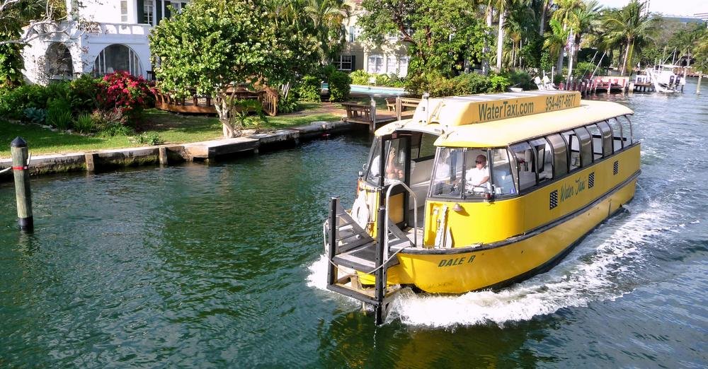 residence_mall's tweet photo. Cruise the coastline and weave through scenic Intracoastal waterways on one of these top Miami boat tours. A South Florida vacation is always a great idea.⛵️🛥 https://t.co/pURzLmpNps