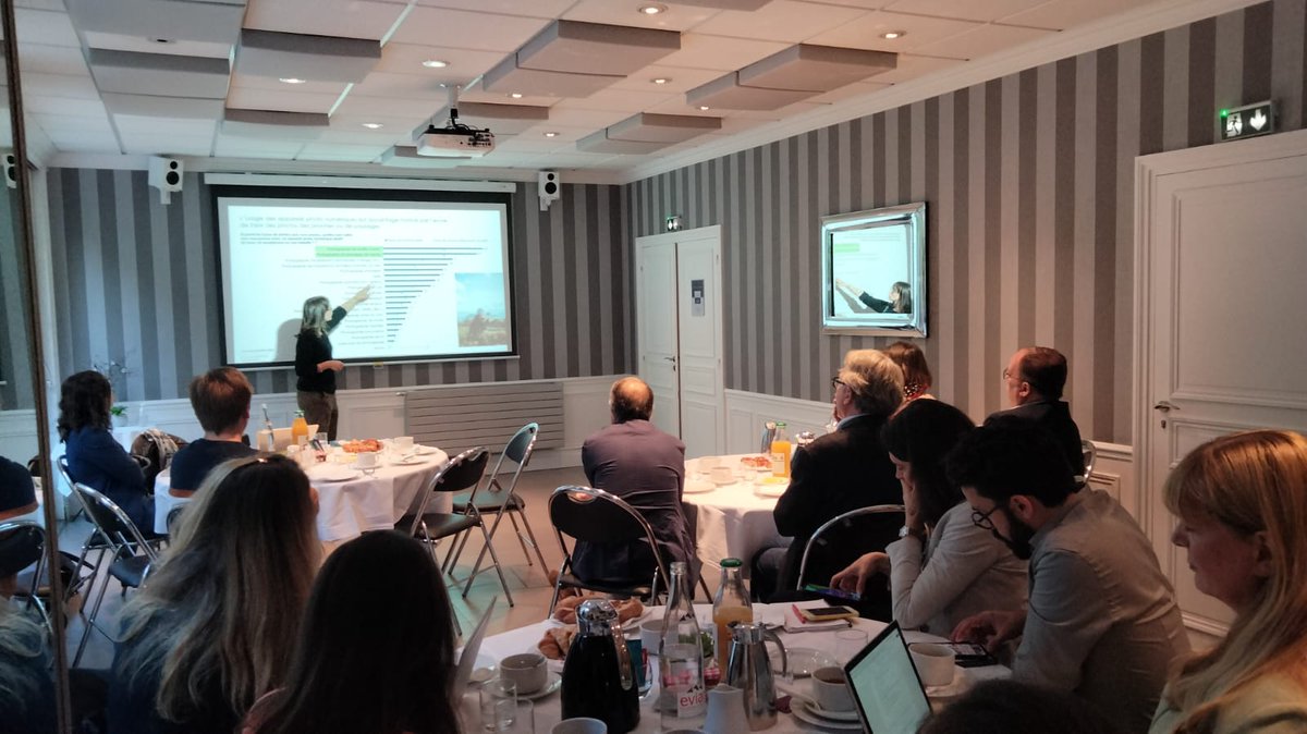 Ce matin, l'AFNUM recevait le monde de la photo 📸pour la présentation de l'étude 📖#Sociovision sur les pratiques #photo, en préparation du <a href="/SalonPhotoParis/">Salon de la Photo</a> 2022.
Découvrez ici les résultats de l'étude 👉bit.ly/3xItaKJ