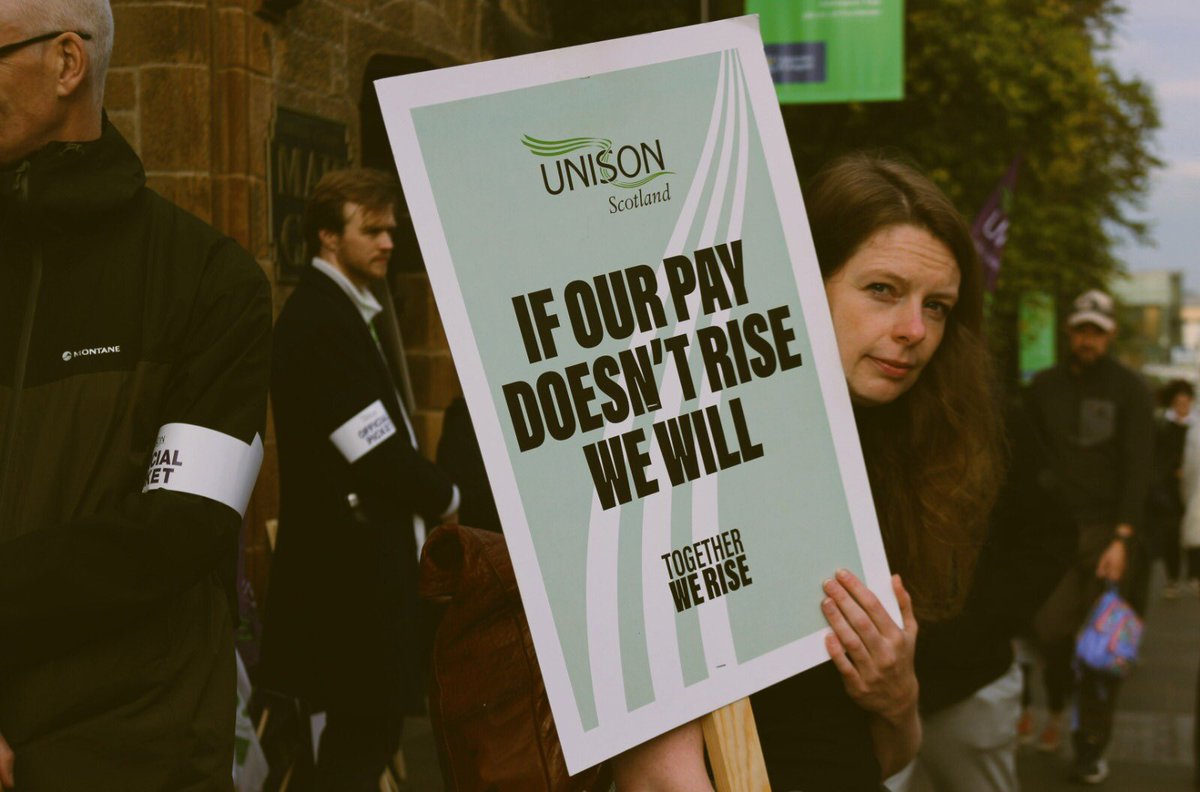 sukisangh's tweet photo. Powerful display of strength &amp; solidarity at the @UNISON_UofG picket lines this morning. This is a university that sits on millions of pounds but is refusing to pay its lowest paid workers a decent pay rise. Workers are rising across our city &amp; @GlasgowStrike stands with them. ✊🏾 https://t.co/Za7MPHCidh