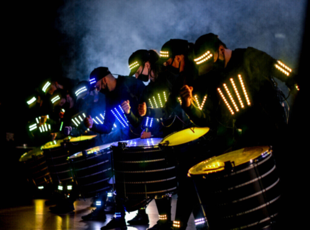 EscenaFamiliar's tweet photo. #LaTemporada tindrà la seva inauguració aquest divendres 23 setembre 2022 a les 20.30 h amb #Perculights, de @brincadeiraBCN , una cercavila que recorrerà des de la Plaça Paeria fins a la plaça Sant Joan.

Més informació de l'acte: https://t.co/VrCXi5QOwl https://t.co/2noKyP95Al
