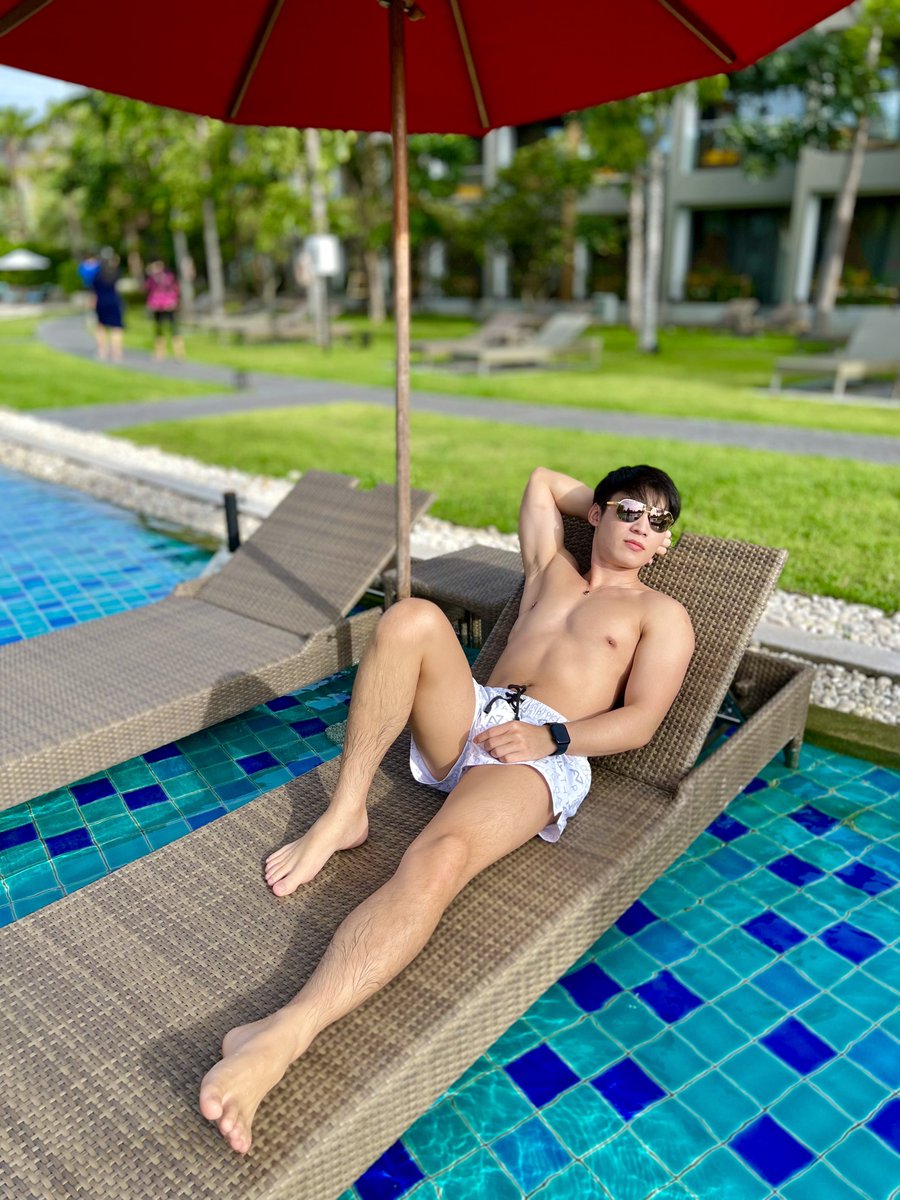alexchatcharin's tweet photo. อย่าเรียกเราว่าสายเปย์ เพราะเราคือนักทุ่มเทแห่งความรัก 😝
#avaniplushuahin #huahin #thailand #swum #swiming #swimingpool #swimwear #cuteboy #cuteboythailand #cuteboythailand #thaichineseguy https://t.co/M3XjViJKGt