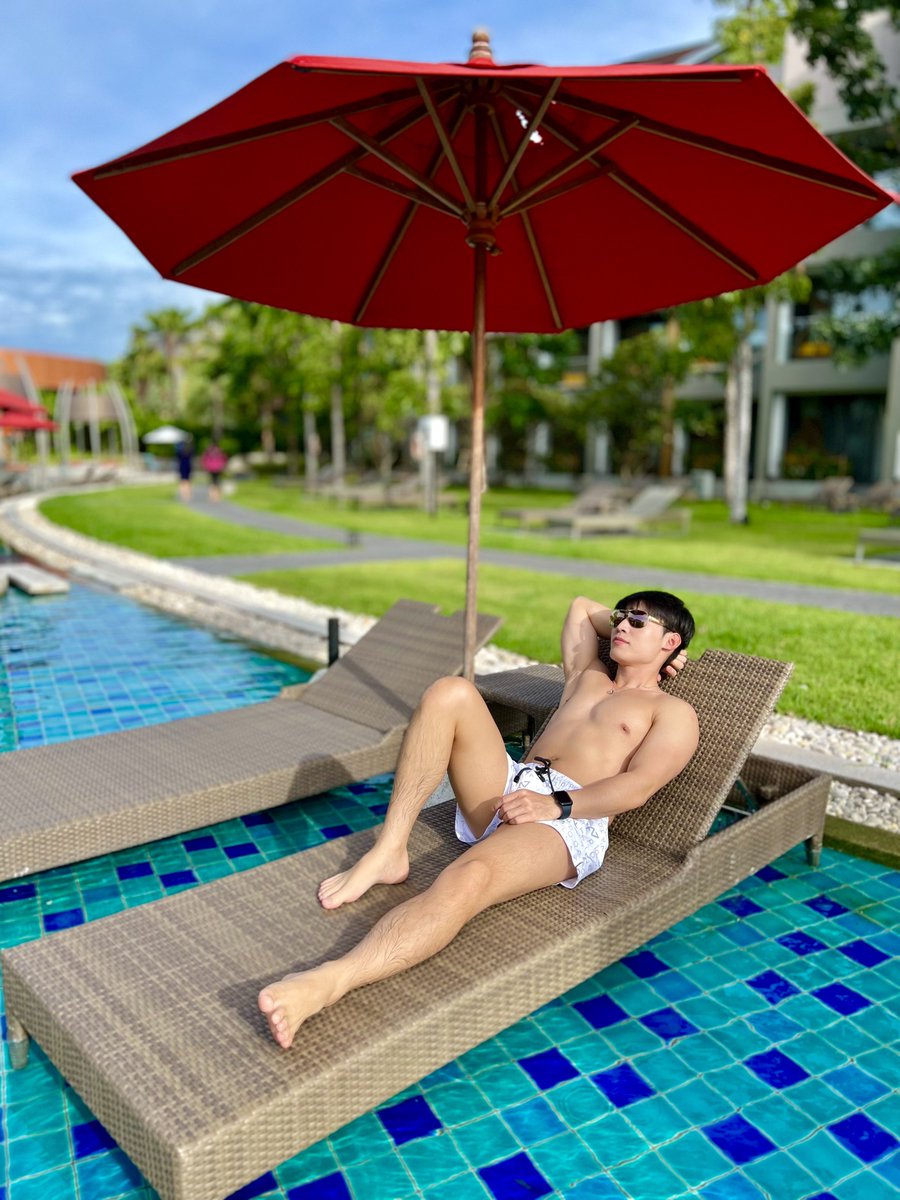 alexchatcharin's tweet photo. อย่าเรียกเราว่าสายเปย์ เพราะเราคือนักทุ่มเทแห่งความรัก 😝
#avaniplushuahin #huahin #thailand #swum #swiming #swimingpool #swimwear #cuteboy #cuteboythailand #cuteboythailand #thaichineseguy https://t.co/M3XjViJKGt