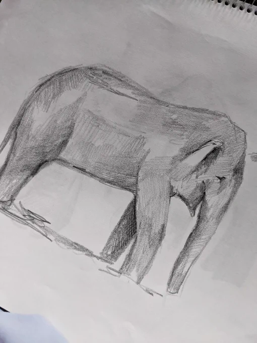 動物園で沢山絵描いてきたんだけど、遠足?で来てた小学生とか幼稚園の子に上手って言われてうれしかった。 