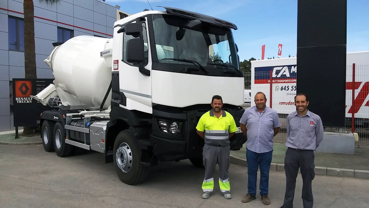 VEINLUC's tweet photo. 👉 🅽🆄🅴🆅🅰 🅴🅽🆃🆁🅴🅶🅰 👈
#Hormigonera #Renault #K440 #R6x4 #Med13L que ya disfruta nuestros amigos de HORMIGONES ACEDO ampliando su flota con #Veinluc y @RenaultTrucksEs
Que el ritmo no pare en esta #Fuerte #Máquina ‼️
Unidos desde hace muchos años🤝
Gracias familia 🙌 https://t.co/jPqEWNLtKq
