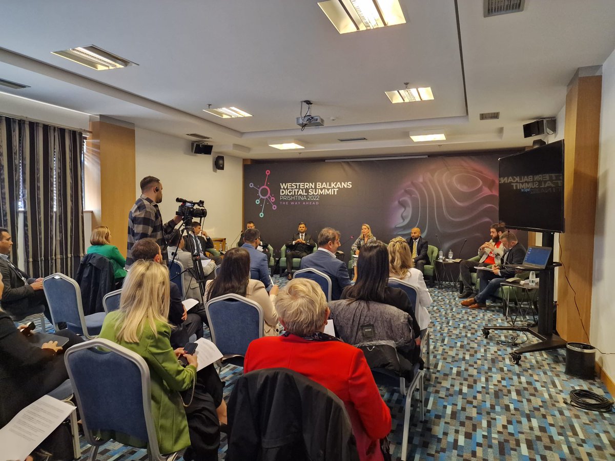 RCC &amp; <a href="/EU_Commission/">European Commission</a>"Digital&amp;Inclusive Made Compatible panel"w/<a href="/G_P_Dimitrov/">Georgi Dimitrov</a> #RedzepAliCupi #PetricaDulgher #MarkoSerafimovski #NikolaRistic &amp; @PranveraKastra1 started
Looking fwd 2👂🏻views on #digitalneeds of different social groups in WB!👩🏻‍💻👨🏻‍💻
#WesternBalkansDigitalSummit