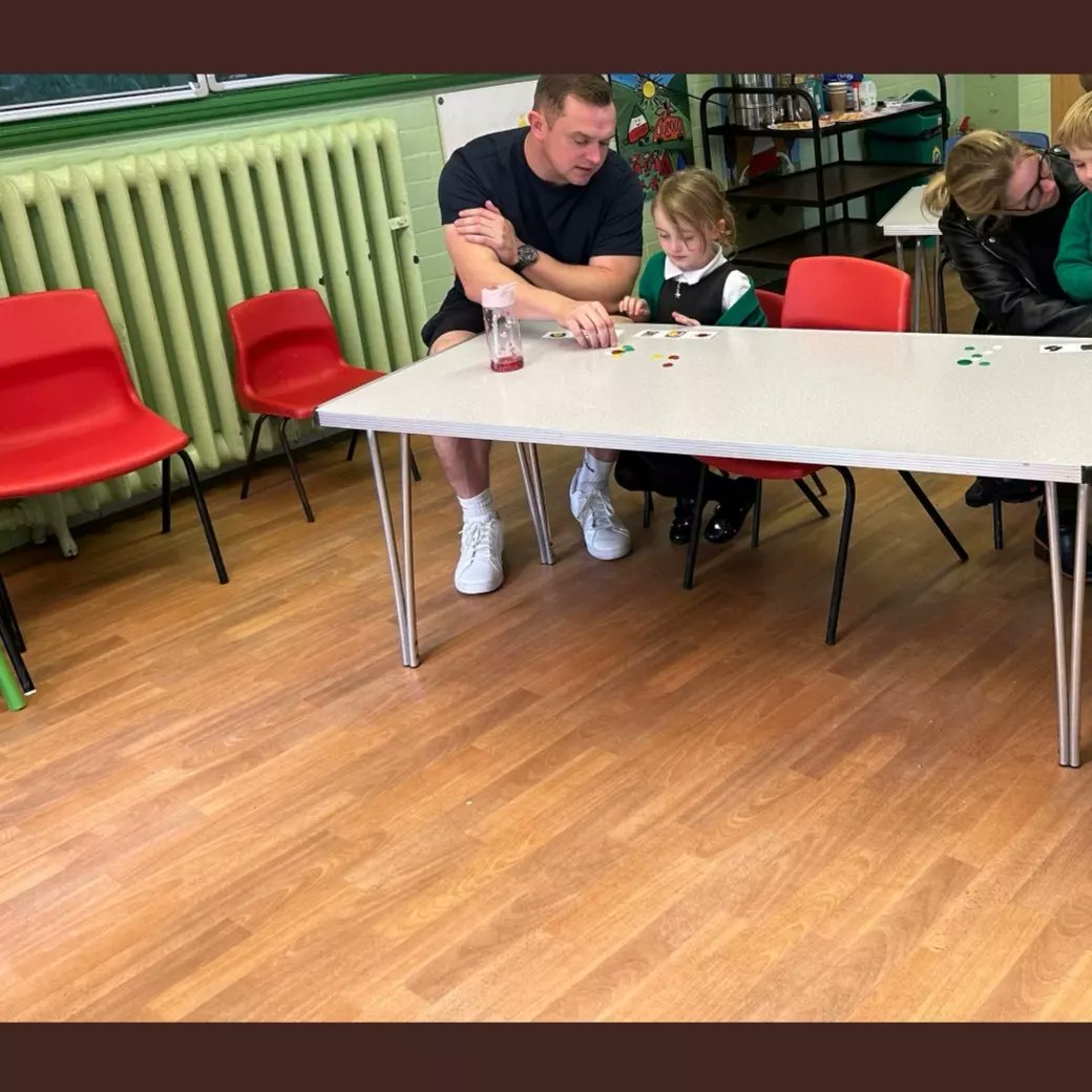 dickieconnor's tweet photo. Never too old to learn new skills. Welsh lessons with my little tywysoges (princess) . #daiawnmali https://t.co/xquhQnaY4S