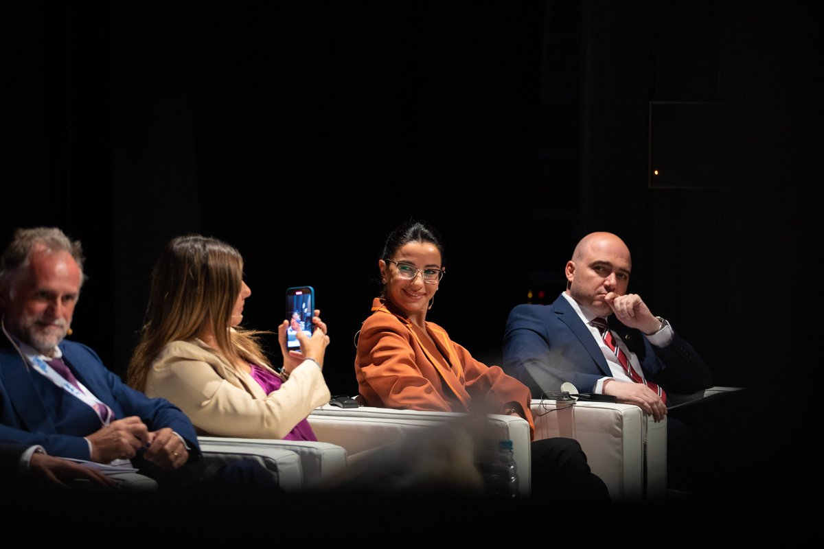 UNWTO's tweet photo. The 6 Global Conference on Wine Tourism opens the floor to thought-provoking discussions on the future of tourism.
Government officials gather to draw, coordinate and guide the way forward - a more sustainable, resilient and inclusive tourism. #GCWT
👀💻https://t.co/1ijGF1mzcc https://t.co/gmqwV9VWQM