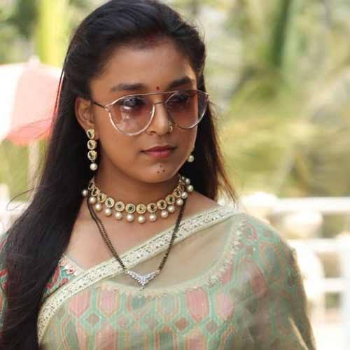 ruchika27415918's tweet photo. #GhumHaiKisikeyPyaarMeiin #MaAn #AbhiRa 
#imlie #Arylie #sumbhul #AyeshaSingh
Your fav Sitara Female Lead 

Like - AYESHA   RETWEET - SUMBHUL
       ❤                                     ♻
Top 2 will have diff face off https://t.co/hVD9ecydQh