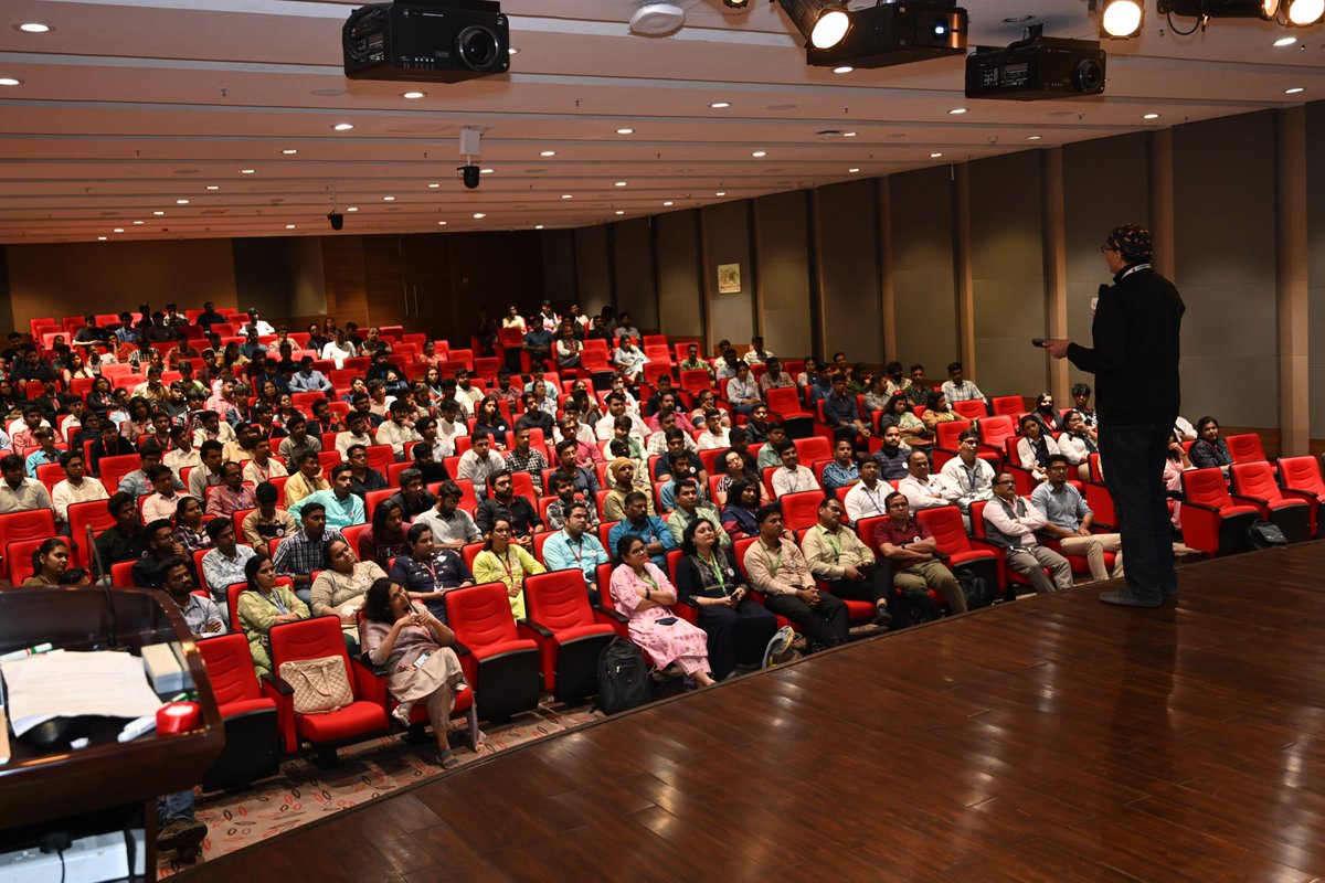 tech_mahindra's tweet photo. The 3rd edition of Nirmaan was celebrated on #EngineersDay this year to commemorate the birth anniversary of Sir M Vishveshwaraya.

The event got a great response from Academia and Industry.

Here are a few glimpses!

More: https://t.co/KIwFe2U0Rv

#TechMNirmaan #LoveToBeTechM https://t.co/CALwUdtXgV