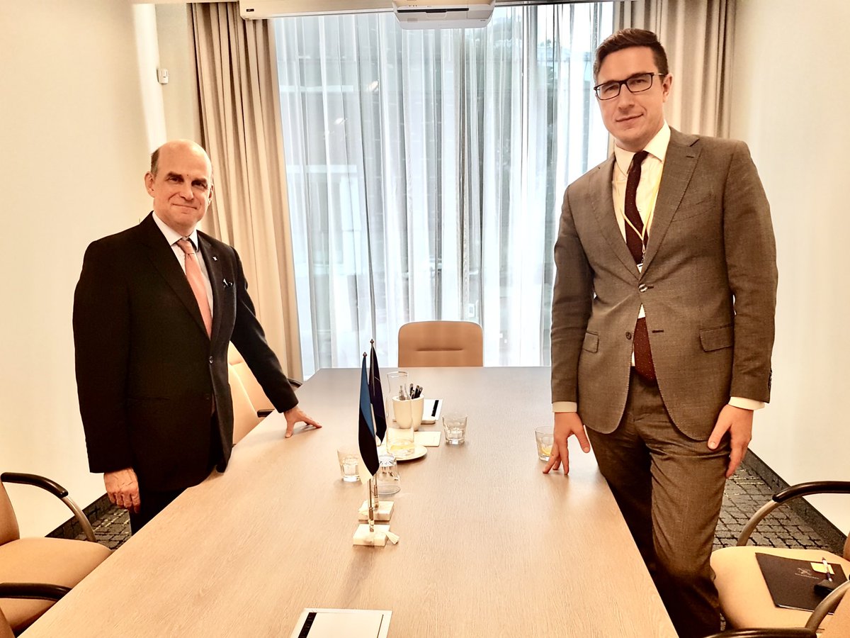Great discussion today at the margins of the #abcdtallinn2022 conference. PermSec #KustiSalm met with Angus Lapsley, #NATO SG for #Defence Policy and Planning, to talk about the rapid implementation of Madrid decisions.