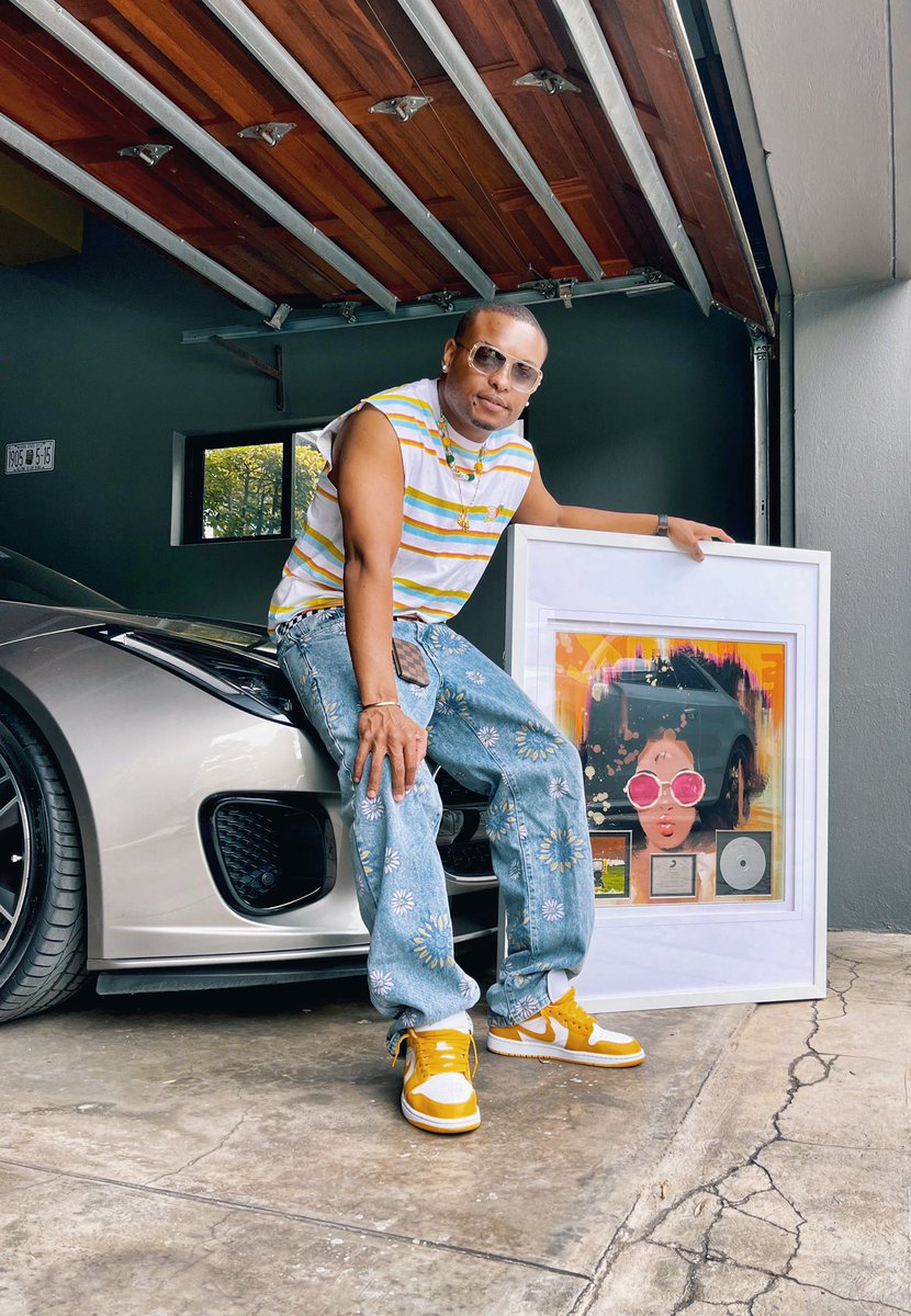 #SETE PLATINUM IN 16 DAYS
4 Mill views on YouTube in 2 weeks 
#1 on all platforms

<a href="/YOUNGSTUNNA_ZA/">Young Stunna</a> <a href="/blxckie___/">YENA.</a> delivering your plaques personally soon bo ndade