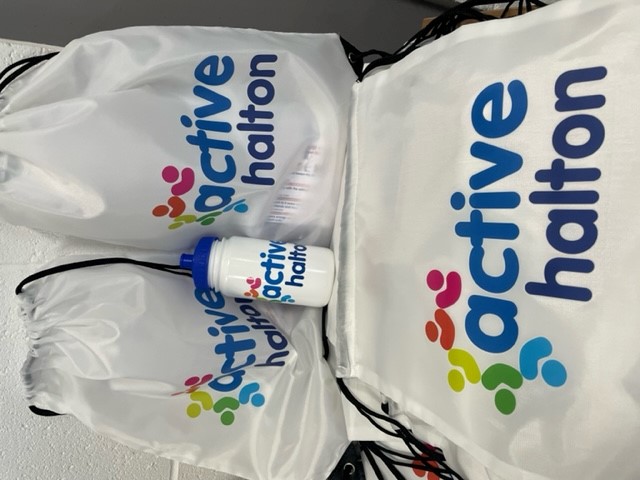 HaltonGetActive's tweet photo. Free Goodie bags all ready #fitnessday #widnes @MindHalton @widnesparkrun #activehalton @DittonPrimary
Still Free places left tonight 7pm Frank Myler Pavilion For Absolute Beginners 20-min walk-fit exercise session
0151 511 8550 for enquiries https://t.co/k933HZgEVd