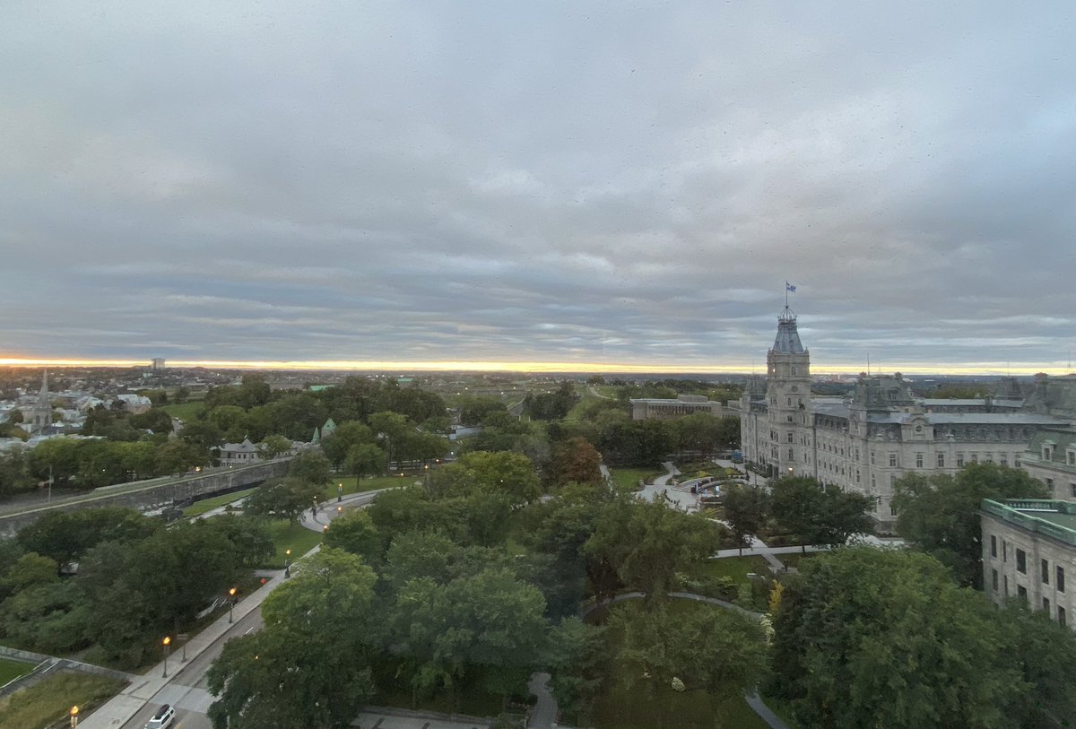 AllergyKidsDoc's tweet photo. Beautiful sunrise & view to start our 1st day of conference in Quebec👏
Looking forward to a fun & educational afternoon at #NAPAAC
Today is all about oral immunotherapy for #foodallergy - follow our hashtag for great updates! https://t.co/19iCunwZIN