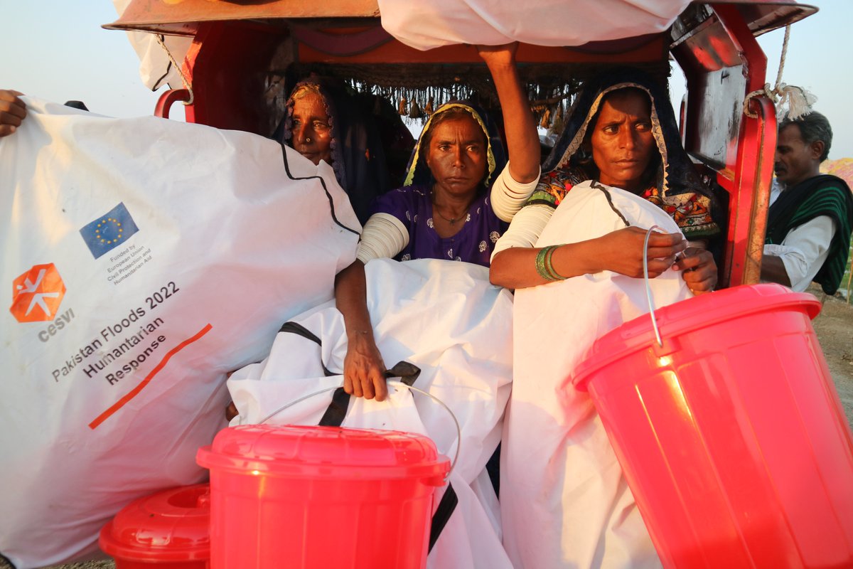 With the financial assistance of <a href="/eu_echo/">EU Civil Protection & Humanitarian Aid 🇪🇺</a> CESVI is supporting thousands of families affected by the catastrophic floods to ever hit Pakistan by providing Non-Food Items (NFI)s in South Sindh.   
#PakistanFloods
#FloodsInPakistan