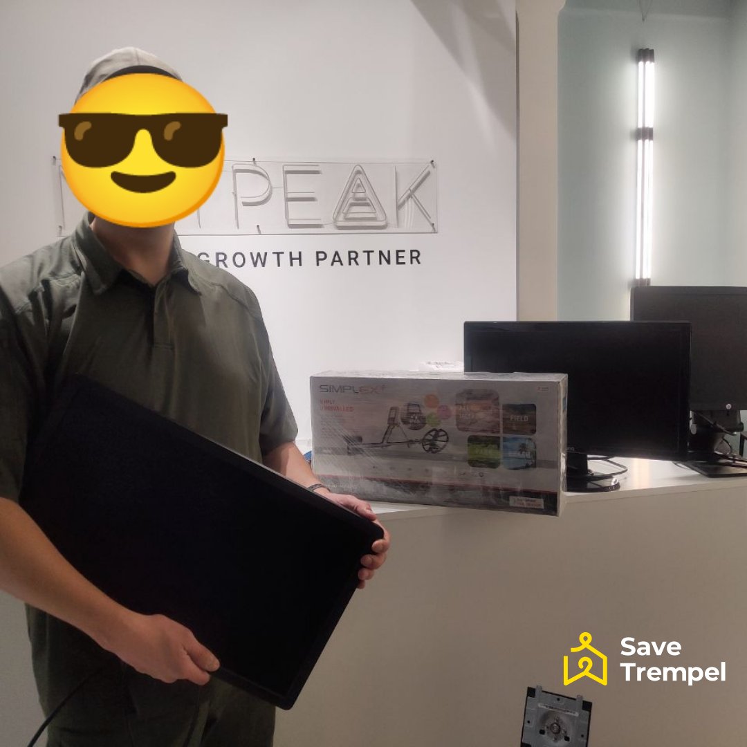 SaveTrempel's tweet photo. Important purchases for important people 🤌🏻

Special thanks to HOTEL-LINK for donating 6 boxes of shampoo for the defenders! Hygiene is important, we are human after all. 

And a special thanks to Quantum, who donated 3 monitors for our fighters to work efficiently 😏 https://t.co/3ioa309qNZ