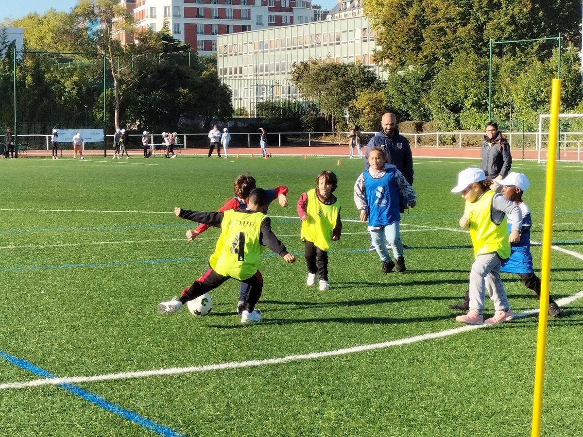 La #JNSS2022 continue @CD_usep75 avec les comités parisiens et l'accueil des élèves sur les ateliers sportifs ! #inclusion @usepnationale @Academie_Paris @LigueParis @Paris2024 @cdos75 @CPBasket75 @JNBesnier @Paris @CDRS751 @psghand @OliGoood @capsaaaparis @District75Paris