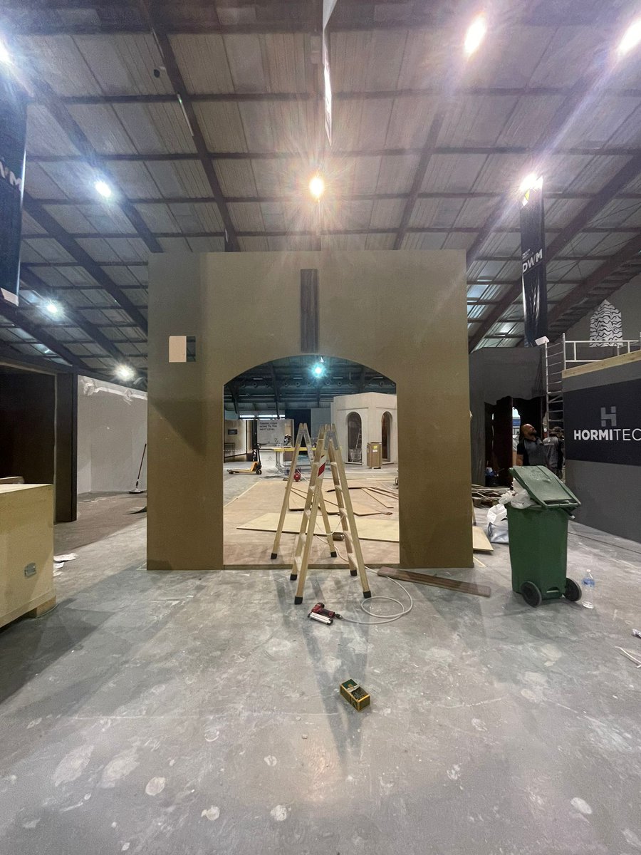 We are getting ready for the event!

Our first IRL event is taking place in Marbella during the Design Week ♥️