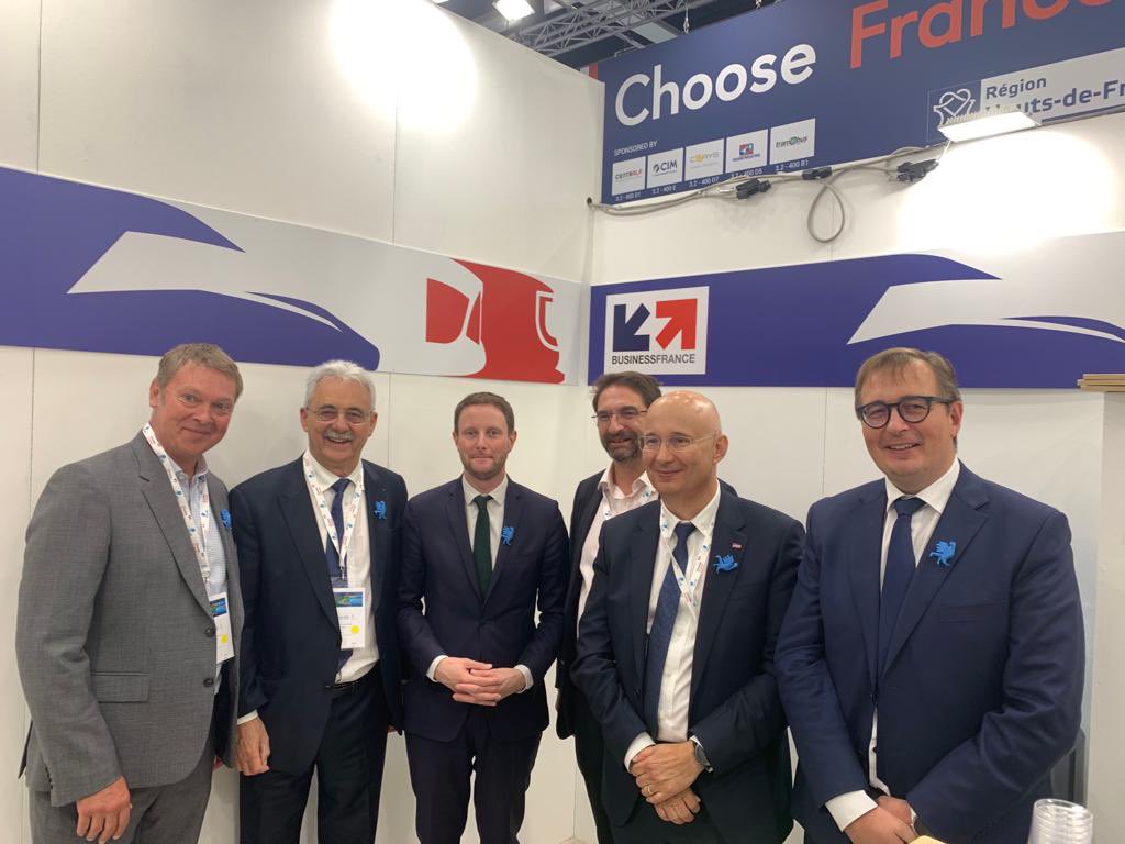IndustrieFerro's tweet photo. Des échanges fructueux et constructifs pour l’avenir de la filière #ferroviaire. Merci à notre Ministre @CBeaune #Innotrans2022 @businessfrance @LouisNegreCSM @f_myer @Gautier_Brodeo @Diego_DIAZ_SNCF https://t.co/uwzUYNuOia