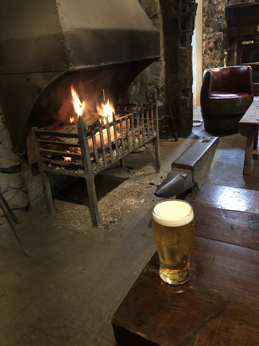 Kirsty121O's tweet photo. Relaxing weekend away at the Lake District with plenty of fresh air and beautiful scenery ๐๐ป #outdoors #downtime #exploring #thelakes #themviews https://t.co/RgqoFTt8Nb