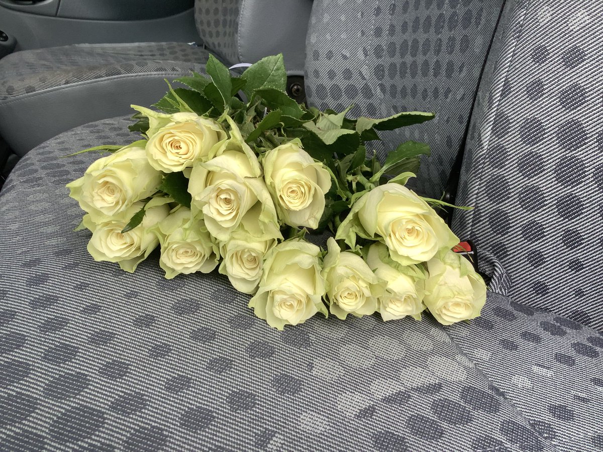 RDE_Mardon's tweet photo. Condolences for The Queen. Supporting patients to pay their respects. https://t.co/W8cpA0KCYU